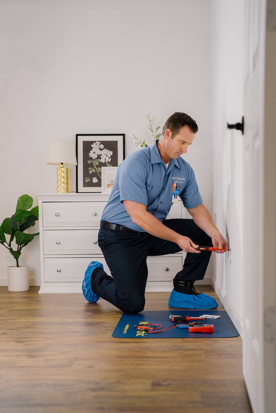 Electrical Outlet Replacement in Hayes, VA