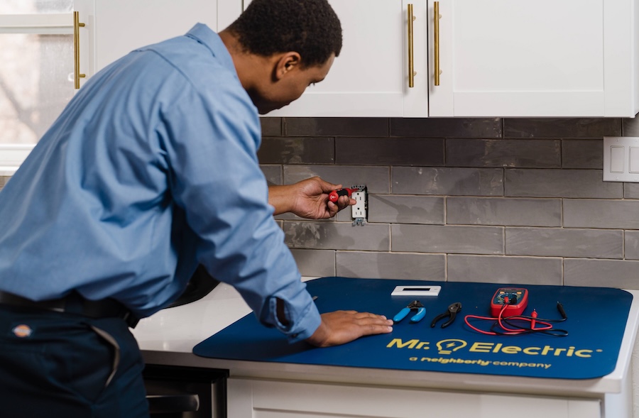 Electrical Outlet Replacement in Portsmouth, VA